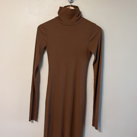 Eterne Long Sleeve Turtleneck Maxi Dress in Earth - Picture 3 of 8